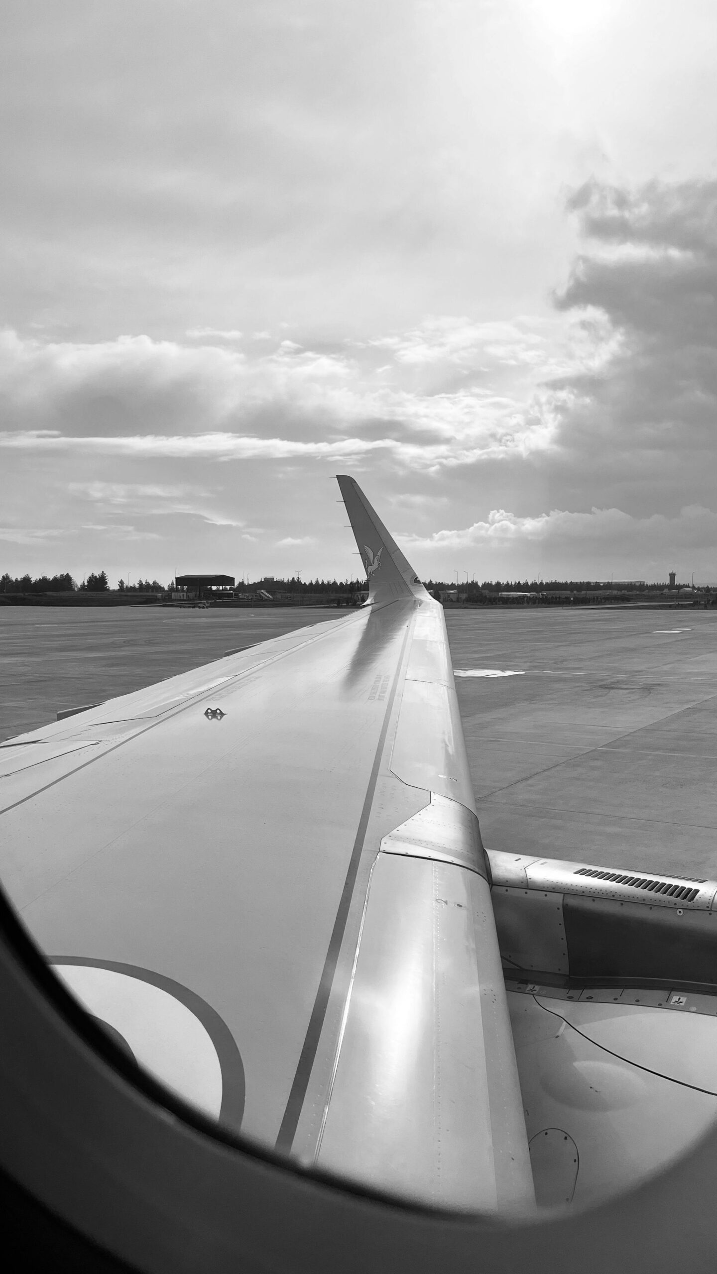 Podróżowanie samolotem z dzieckiem – jak radzić sobie z jet lagiem